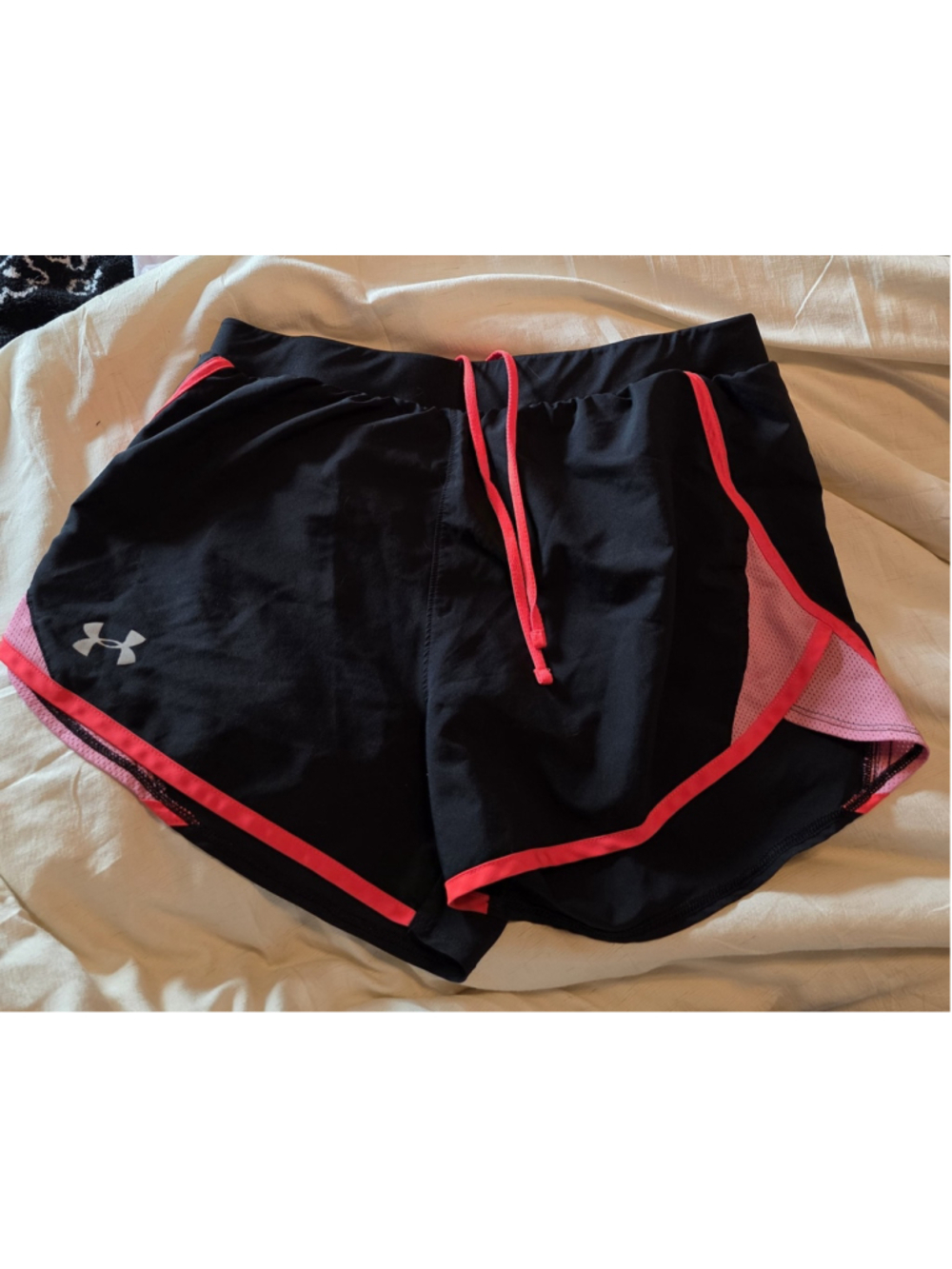 Under Armour Women's UA Tech Running Shorts Black & Pink Size Medium